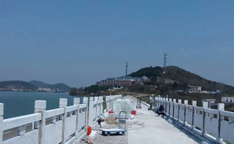 青石栏板